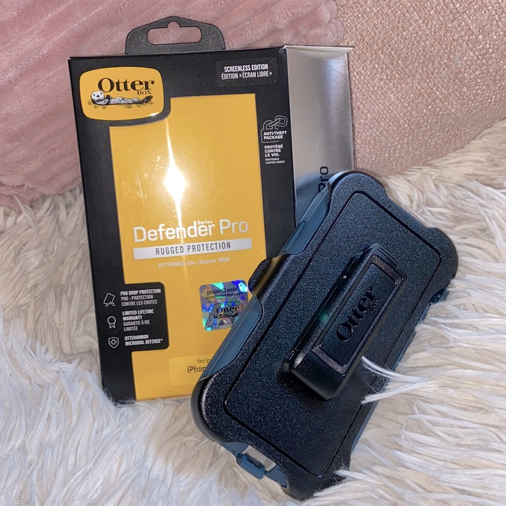 iPhone 11 Pro otterbox Defender Pro phone case